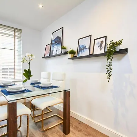 Number One - The Exquisite Abode In Central Leeds Apartment