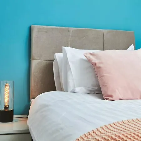 Number One - The Exquisite Abode In Central Leeds Apartment