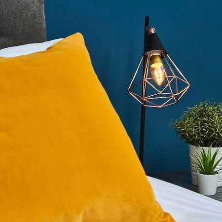 Apartment Number One - The Exquisite Abode In Central Leeds *