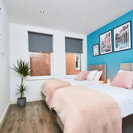 Number One - The Exquisite Abode In Central Leeds * Leeds (West Yorkshire)